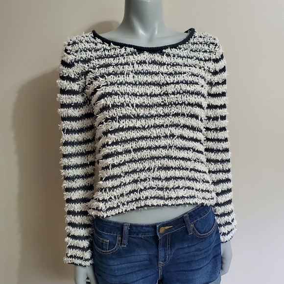 Free People "Downy Stripe" Cropped Crochet Striped Sweater Size M - Picture 2 of 16